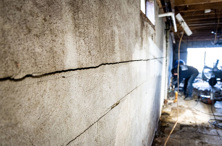 crack in foundation