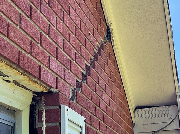 crack in brick wall