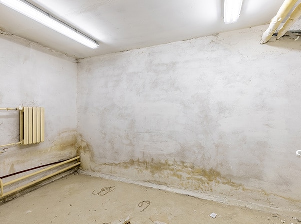 bowing basement wall